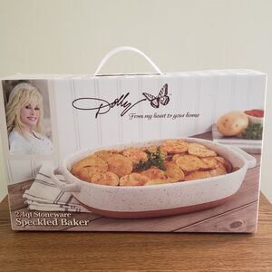 2.4 QT Stoneware Speckled Baker Pan New Dolly Parton